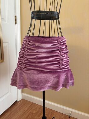 wild fable Ruched Velvet Mini Skirt in Mauve